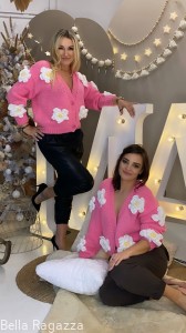 Sweter z kwiatami 3D Pink