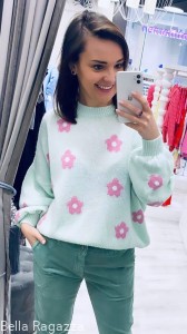 Sweter w kwiatuszki POLA